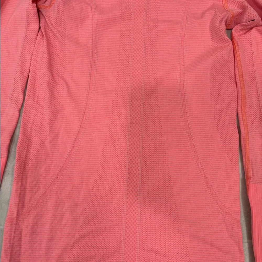 Lululemon Swiftly Tech Long Sleeve Hip Length T-shirt in Heathered Flare Size 6 - Picture 9 of 11